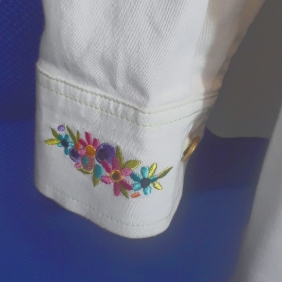 Bob Mackie embroidered white jeans jacket - Picture 3 of 8